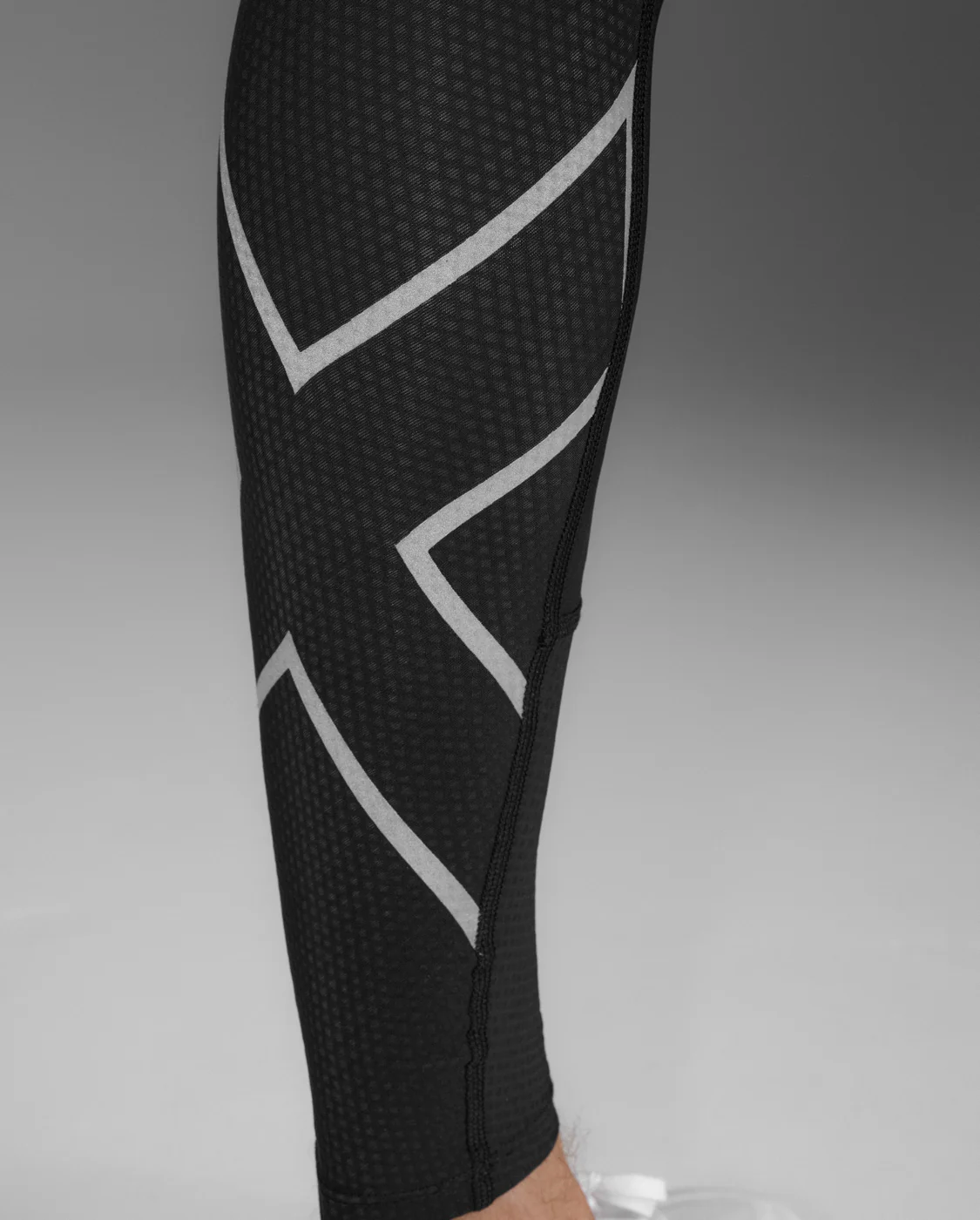 Aero Mesh Compression Tights - Image 8