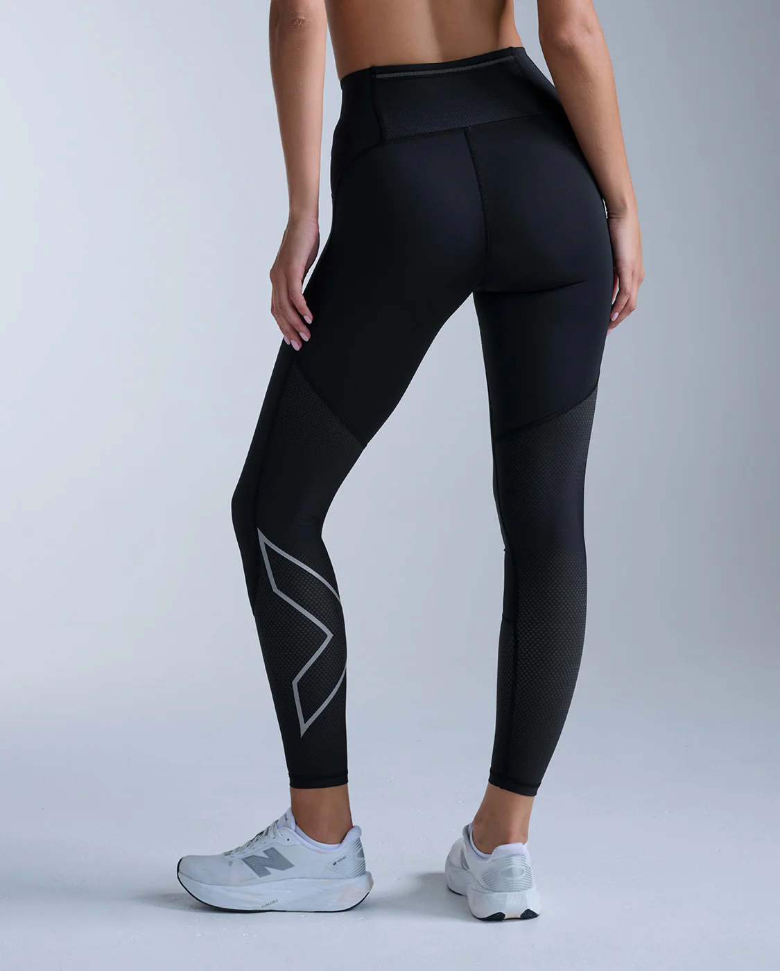 Aero Mesh Hi-Rise Compression Tights - Image 3