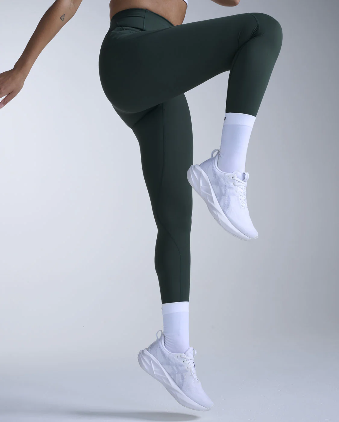 Flex Hi-Rise Compression Tights - Image 4