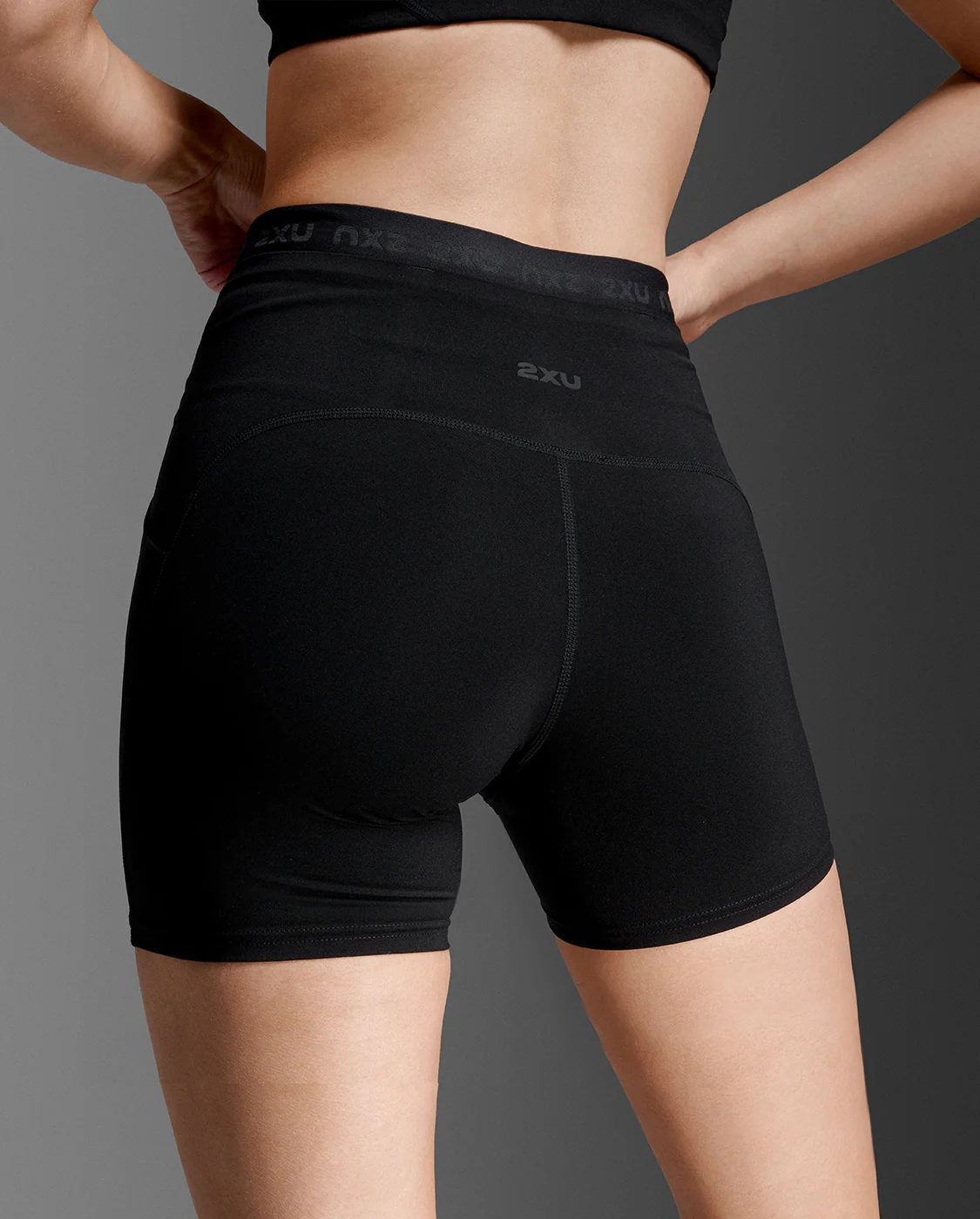 Form Stash Hi-Rise 4" Compression Short with Pockets - Image 5