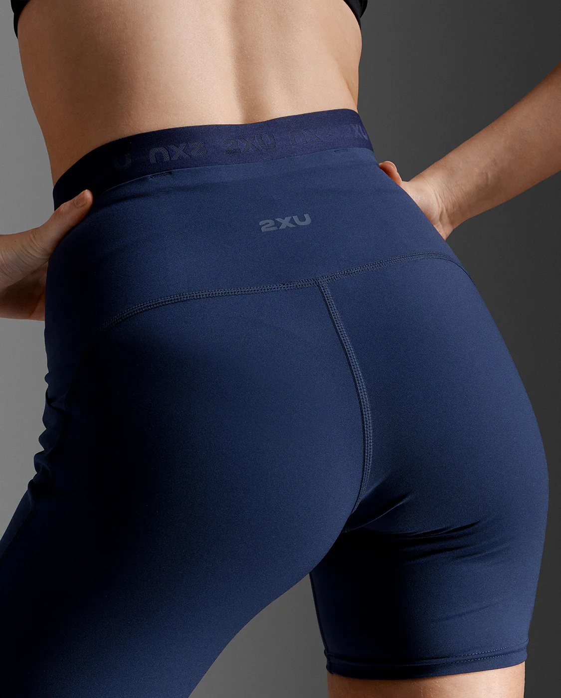 Form Stash Hi-Rise 4" Compression Short with Pockets - Image 7