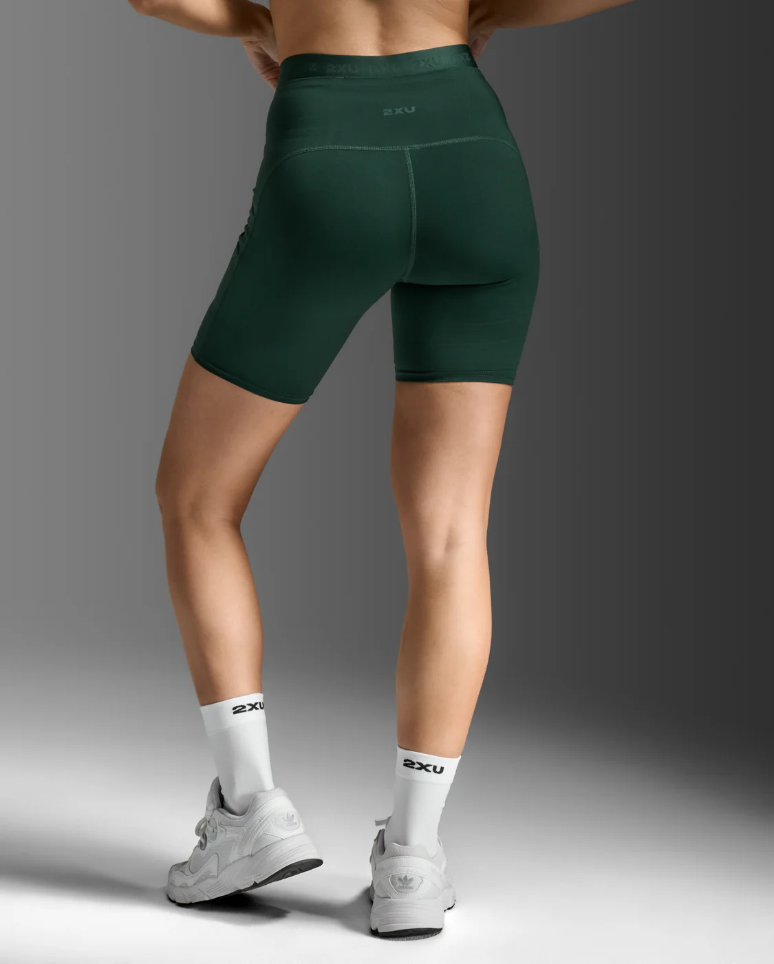 Form Stash Hi-Rise 6" Compression Short with Pockets - Image 3