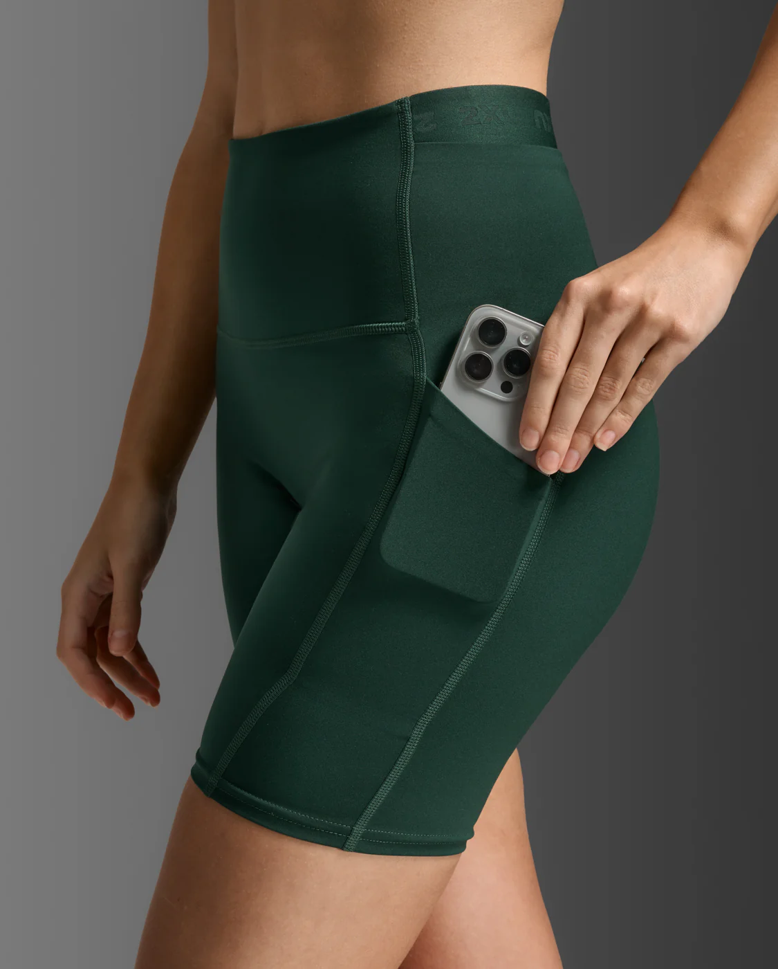 Form Stash Hi-Rise 6" Compression Short with Pockets - Image 6
