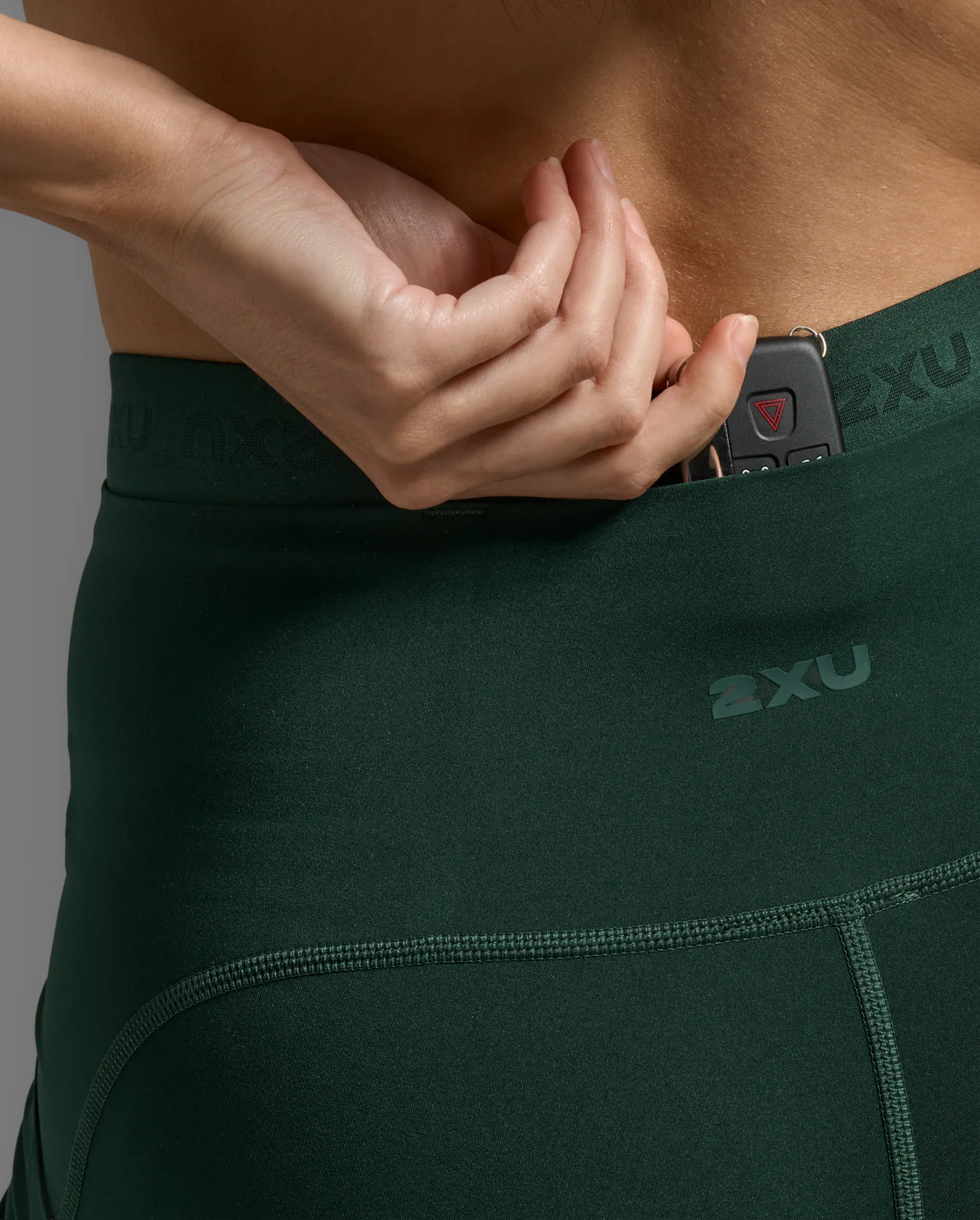 Form Stash Hi-Rise 6" Compression Short with Pockets - Image 7