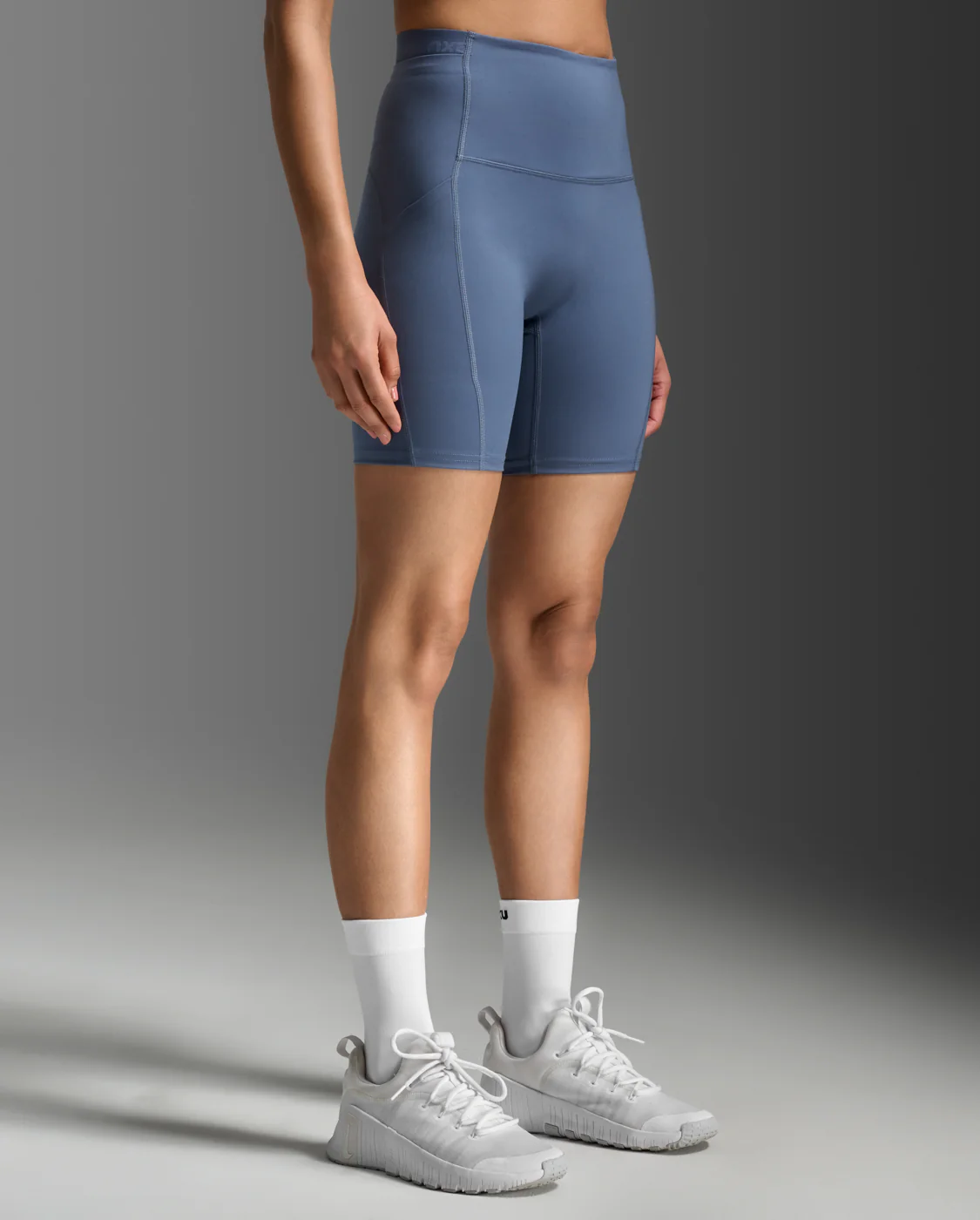 Form Stash Hi-Rise 6" Compression Short with Pockets - Image 5