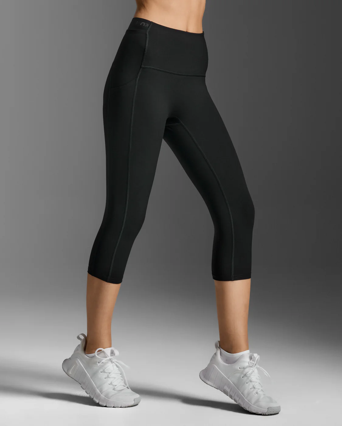 Form Stash Hi-Rise Compression 3/4 Tights with Pockets - Image 2