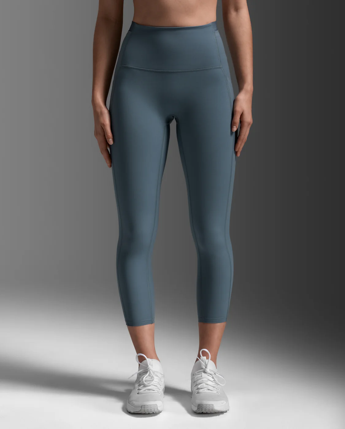 Form Stash Hi-Rise Compression 7/8 Tights with Pockets - Image 2