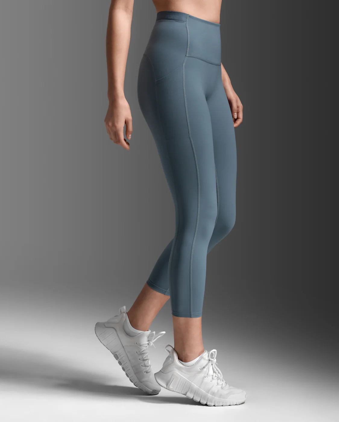 Form Stash Hi-Rise Compression 7/8 Tights with Pockets - Image 5