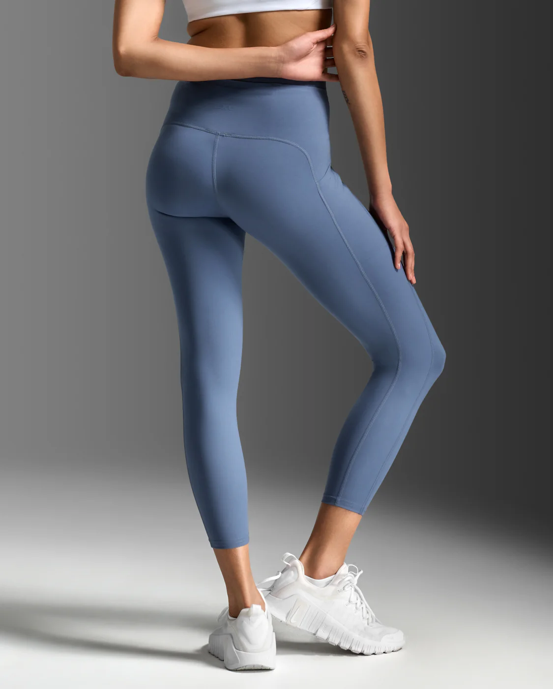 Form Stash Hi-Rise Compression 7/8 Tights with Pockets - Image 5
