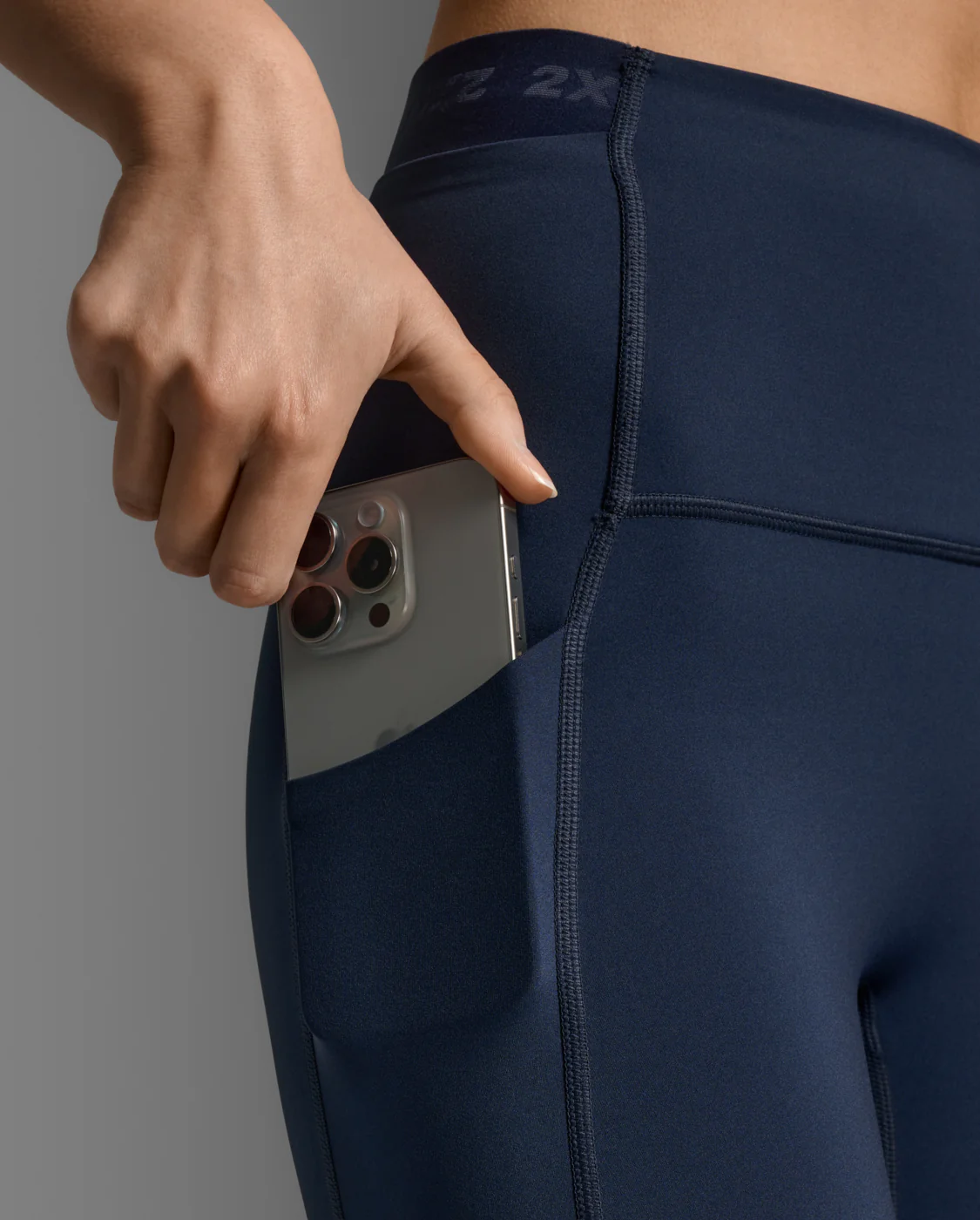 Form Stash Hi-Rise Compression Tights with Pockets - Image 6
